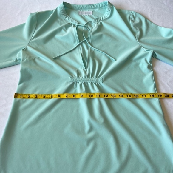 Carve Designs roll-up and snap sleeves, tie front lightweight top - Picture 5 of 11